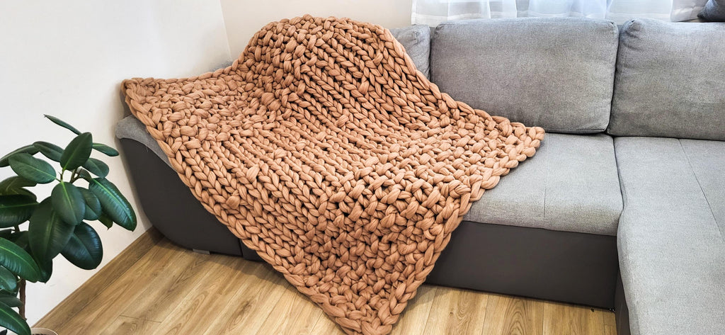 Hand Knit Chunky Merino Wool Blanket: Cozy Throw