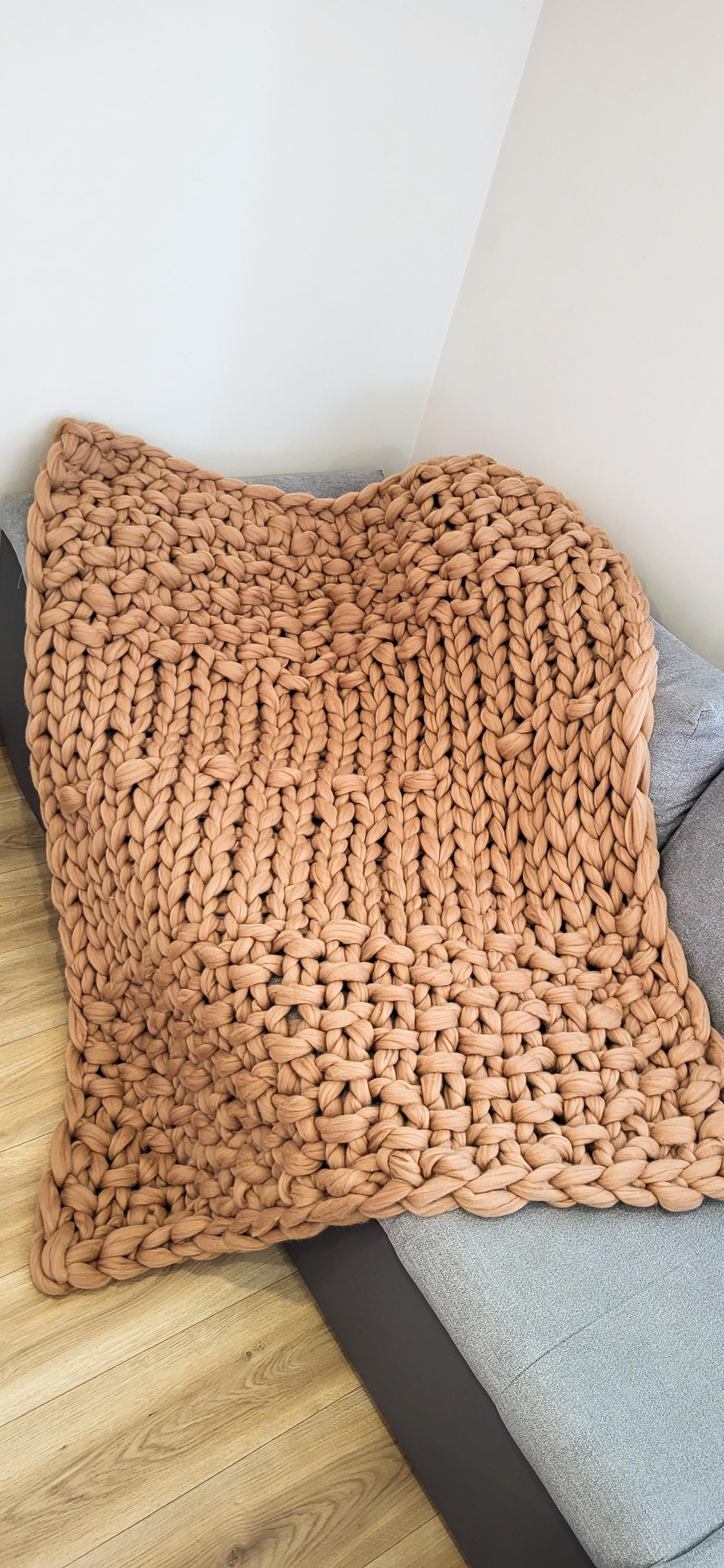 Hand Knit Chunky Merino Wool Blanket: Cozy Throw