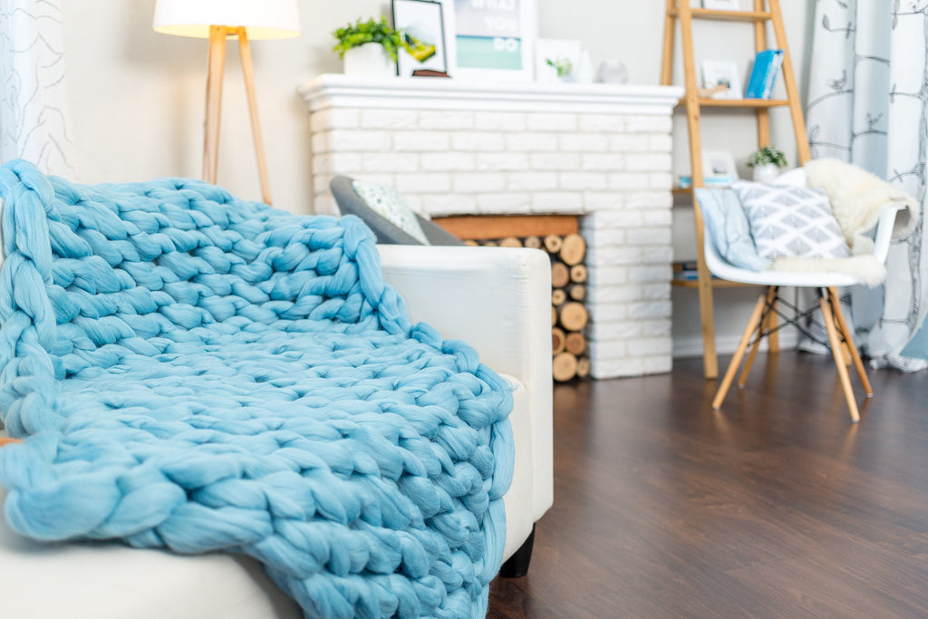 Hand Knit Chunky Merino Wool Blanket: Cozy Throw
