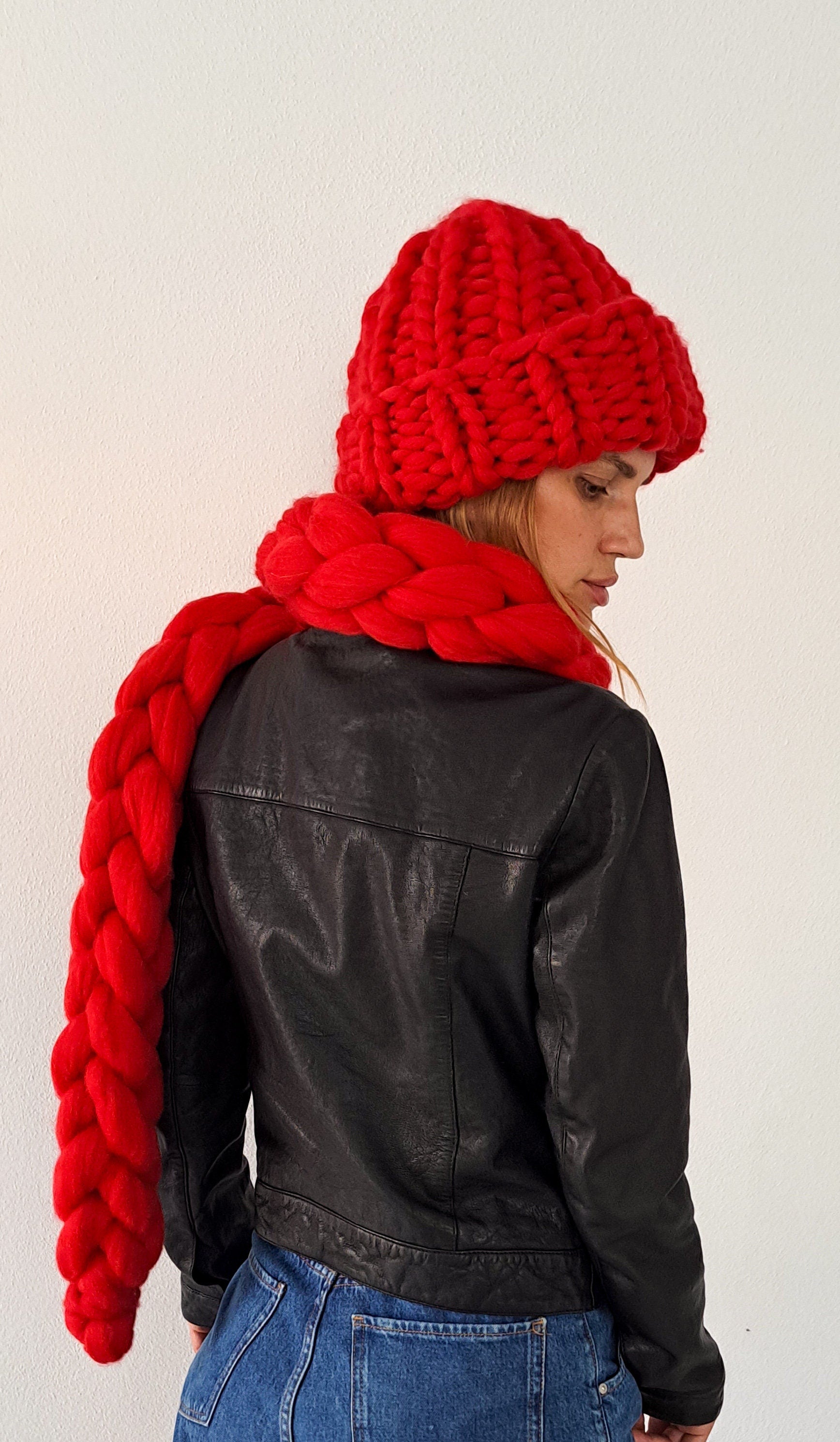 Super Chunky Knit Beanie and Scarf Set: 100% Merino Wool